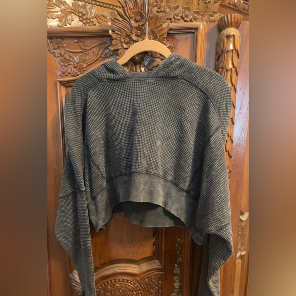 Urban Outfitters size medium in grey